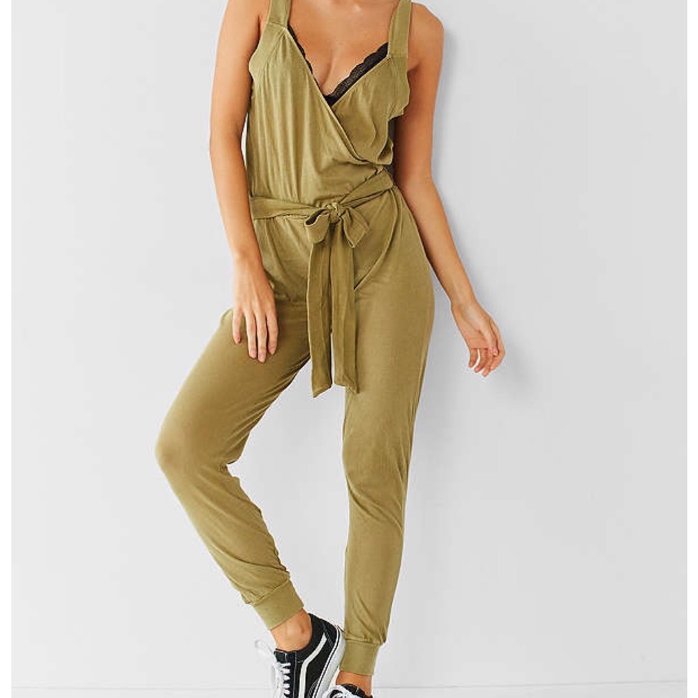 UO Out From Under Sasha Tie Jumpsuit - olive - LG